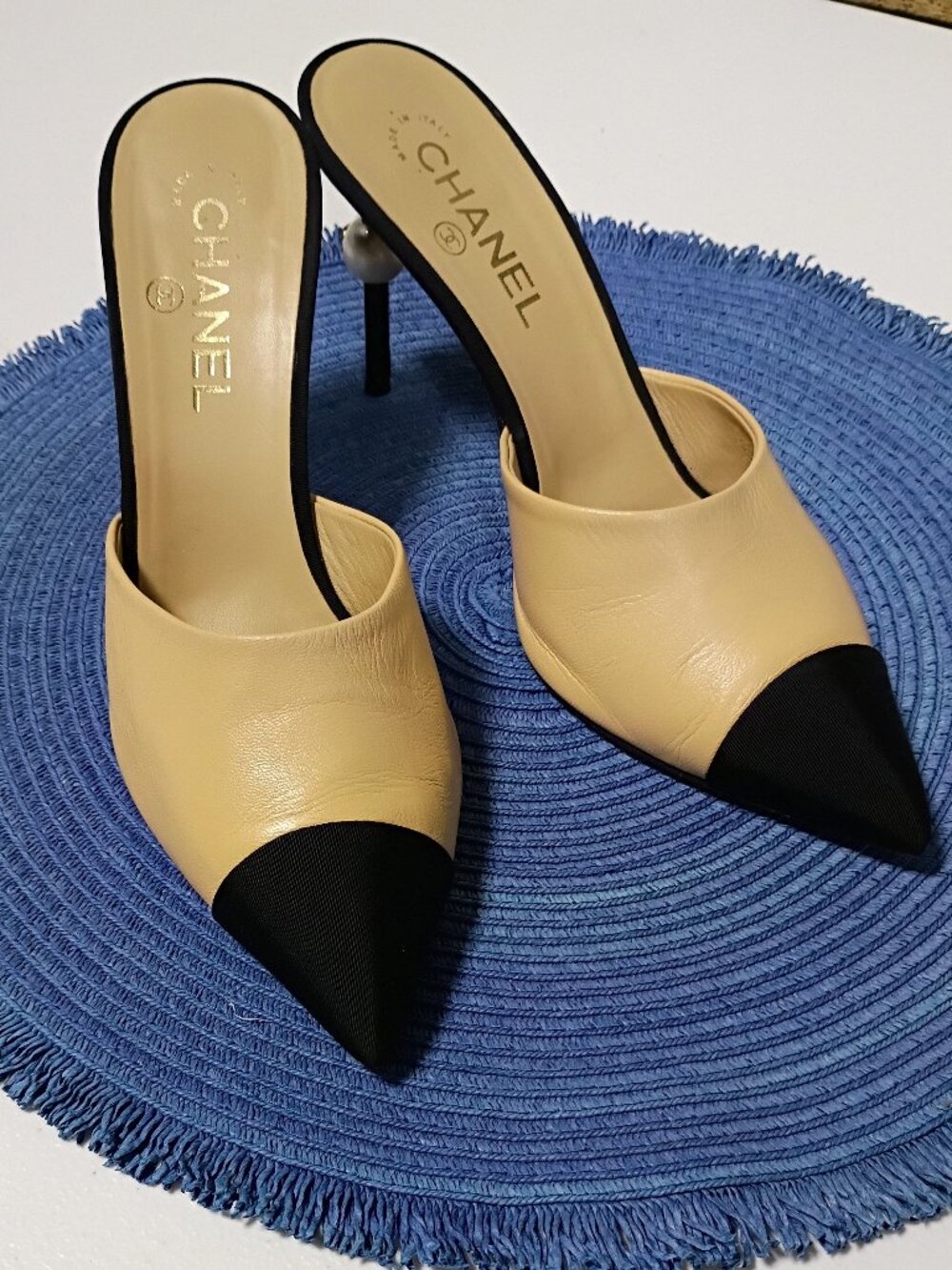 2019 CHANEL HEELS